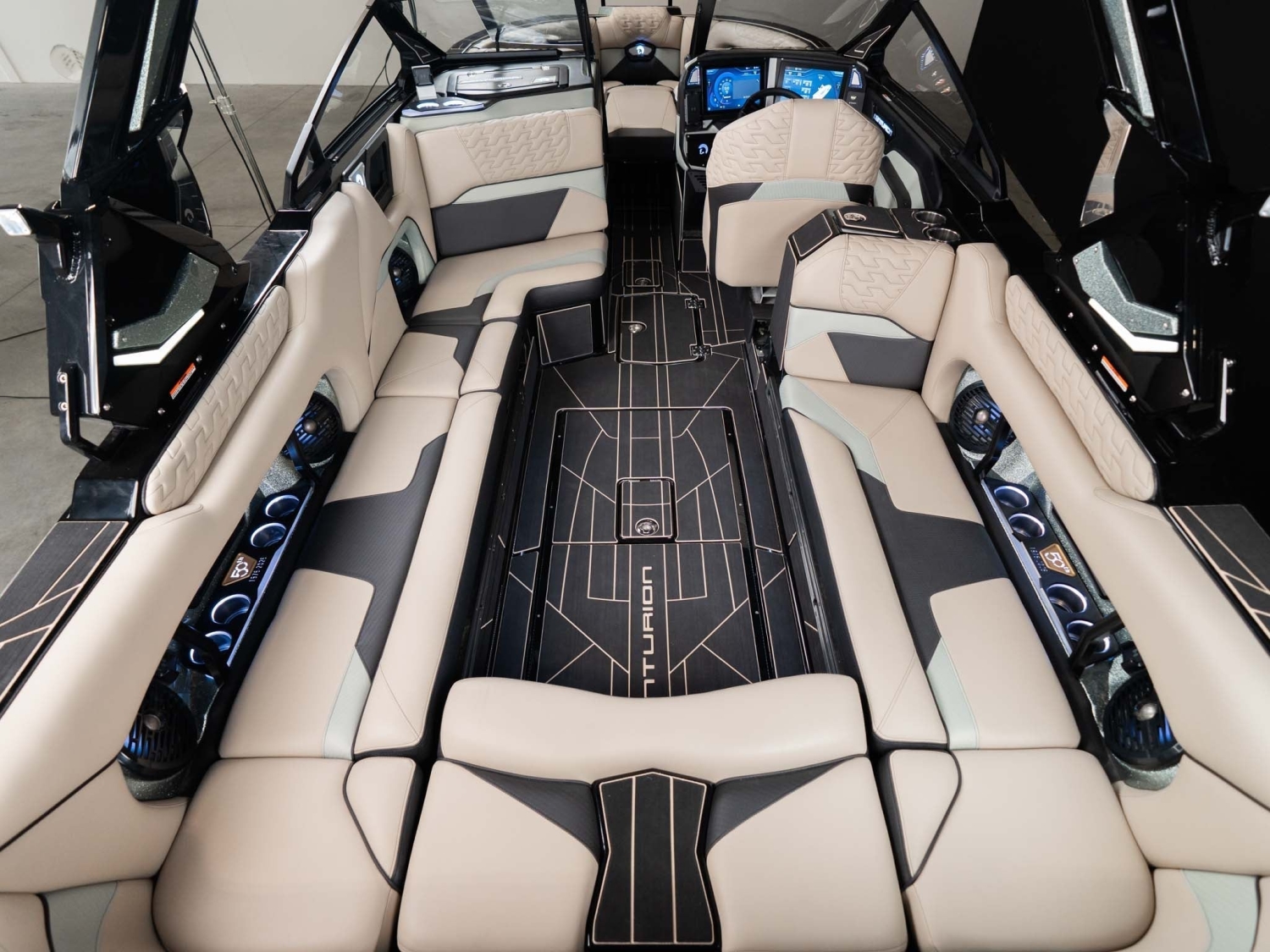 2026 Centurion Boats Ri245