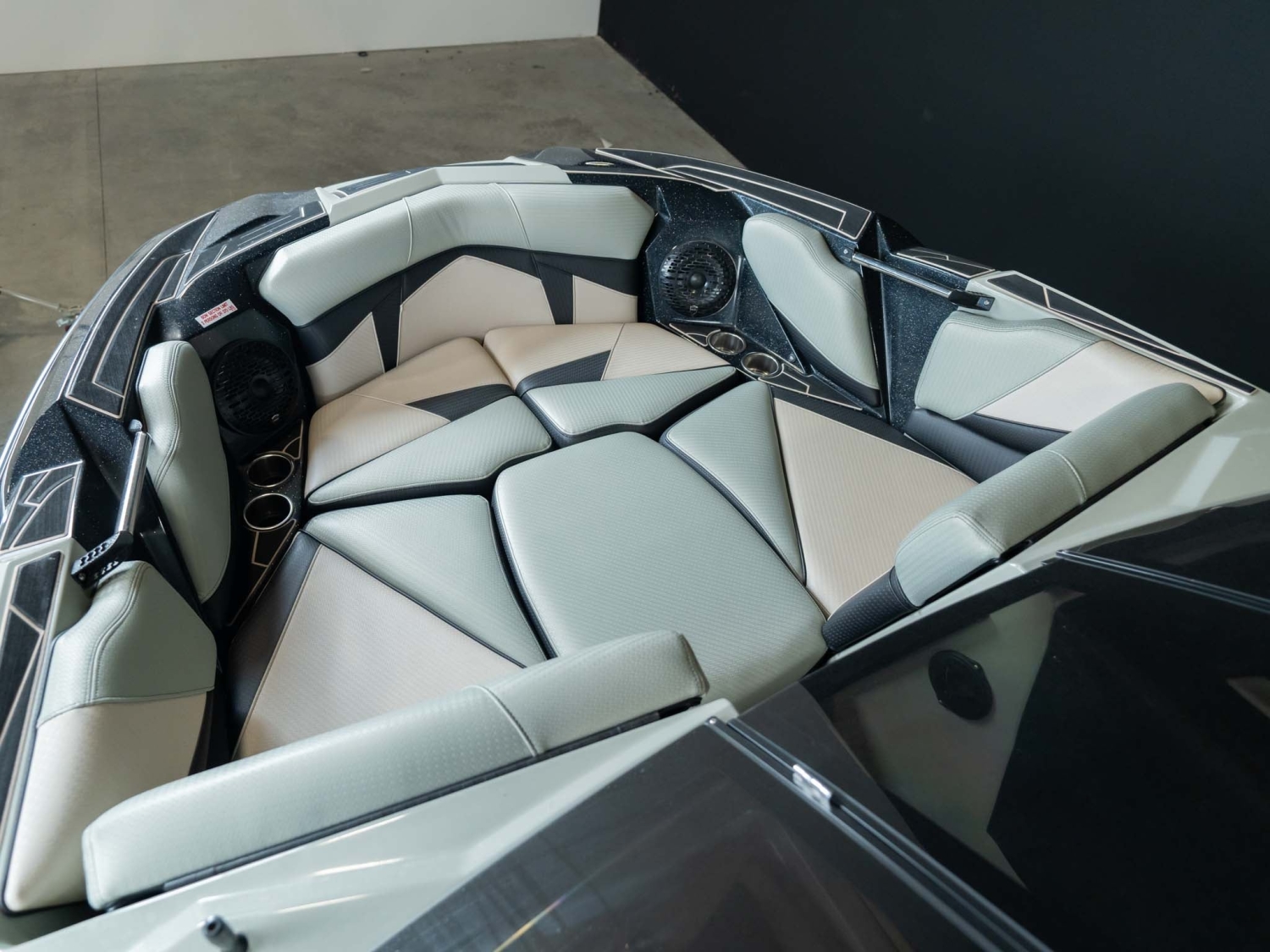 2022 Centurion Boats Fi25