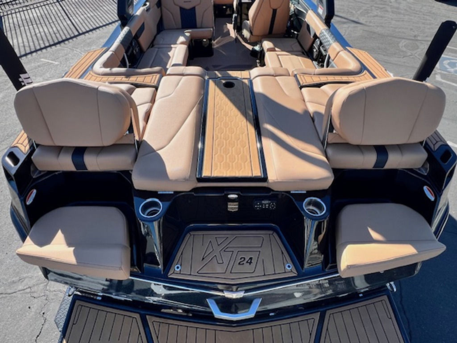 2022 Mastercraft XT24