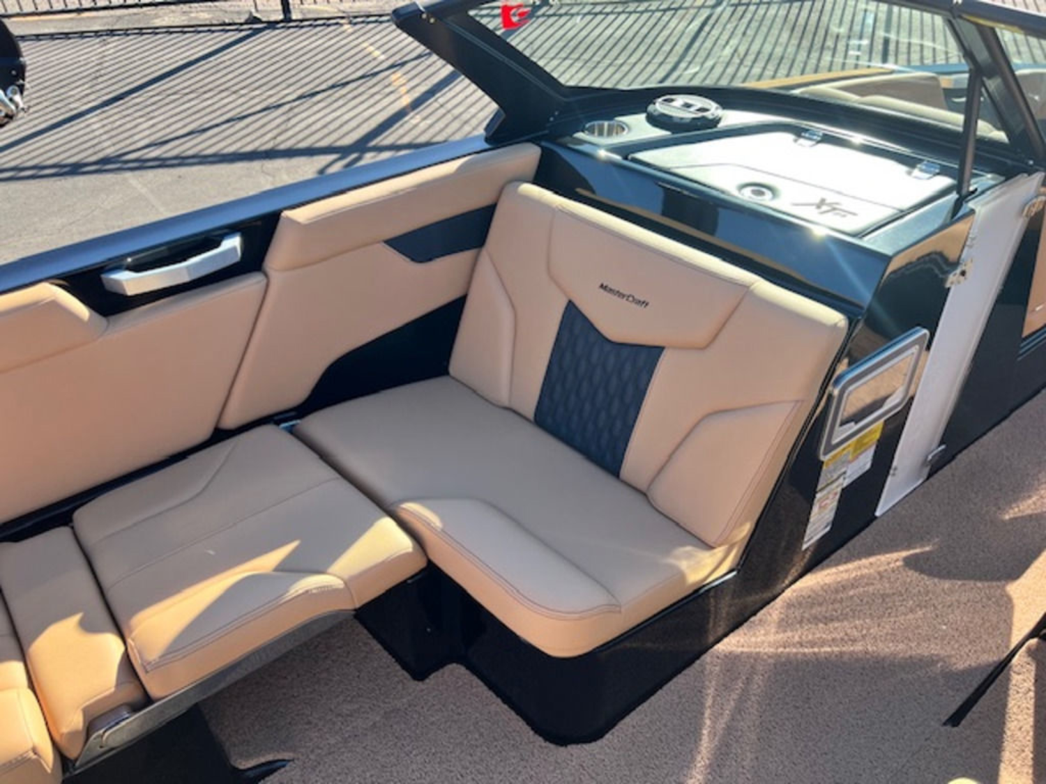 2022 Mastercraft XT24