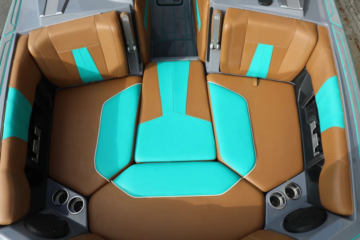 2022 Malibu 24 MXZ Wakesetter - New Arrival!! Only 124 Hours!!