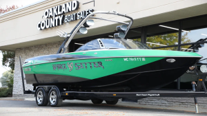 2011 Malibu Boats Wakesetter for sale in Highland, Michigan