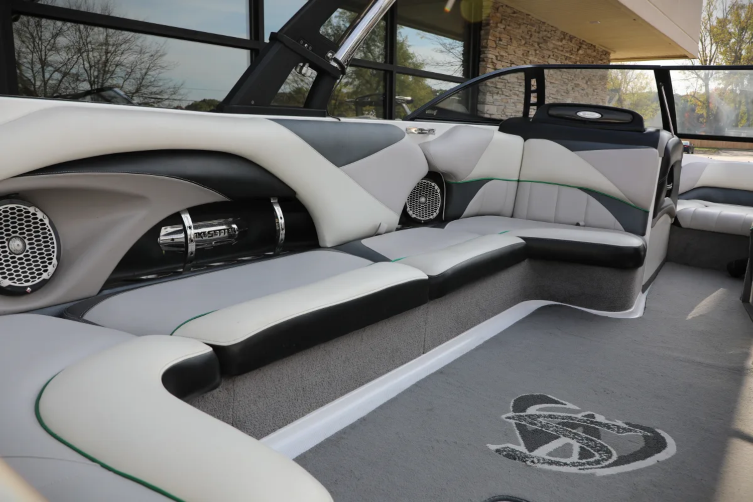 2011 Malibu 247 LSV - New Arrival!!!