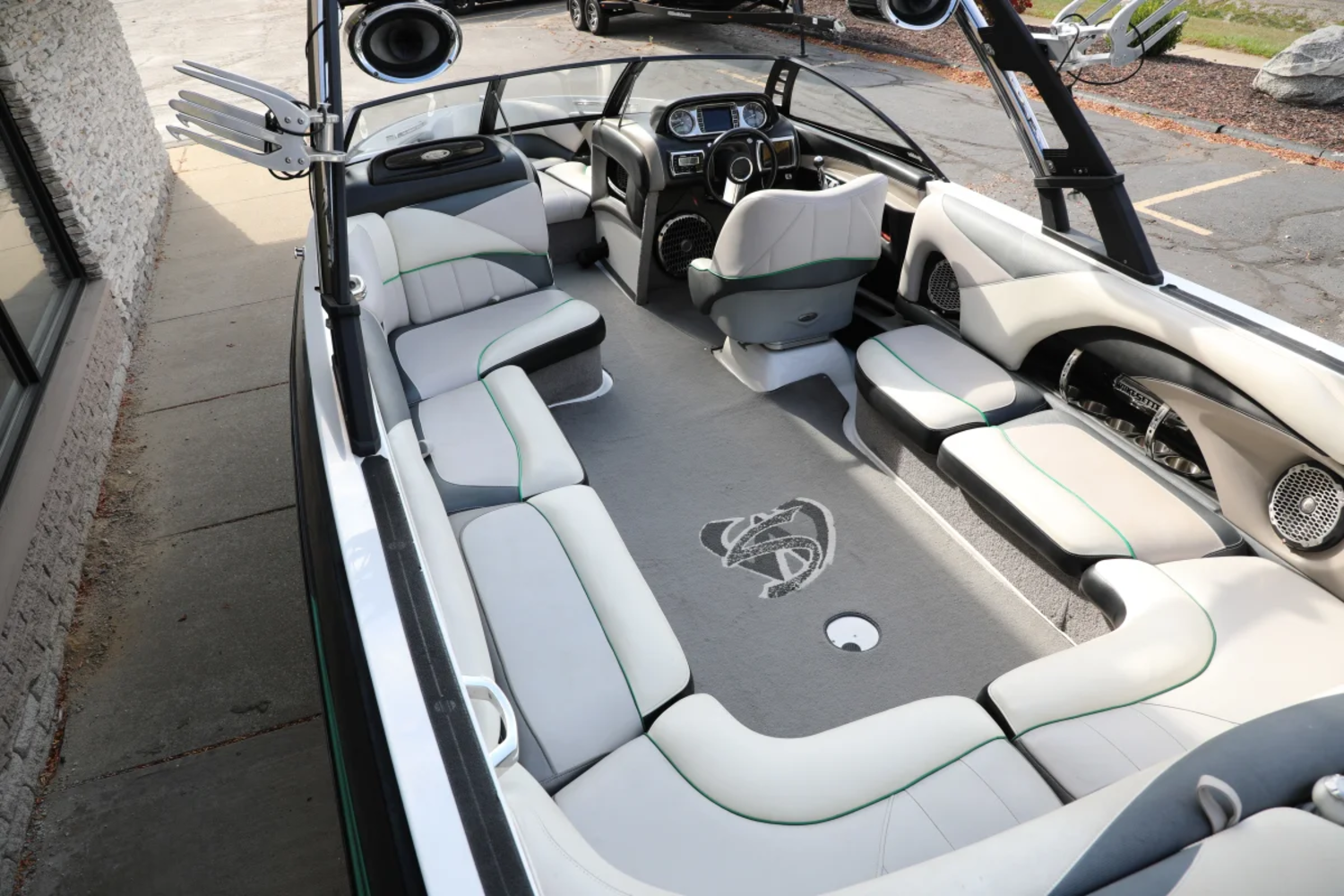 2011 Malibu 247 LSV - New Arrival!!!