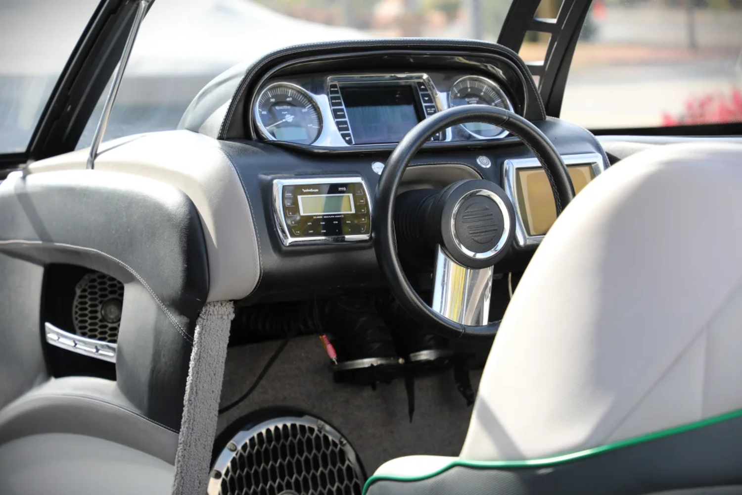 2011 Malibu Boats Wakesetter for sale in Highland, Michigan