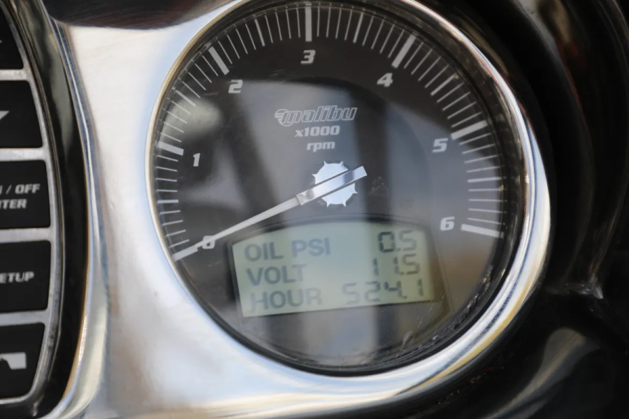 2011 Malibu Boats Wakesetter for sale in Highland, Michigan