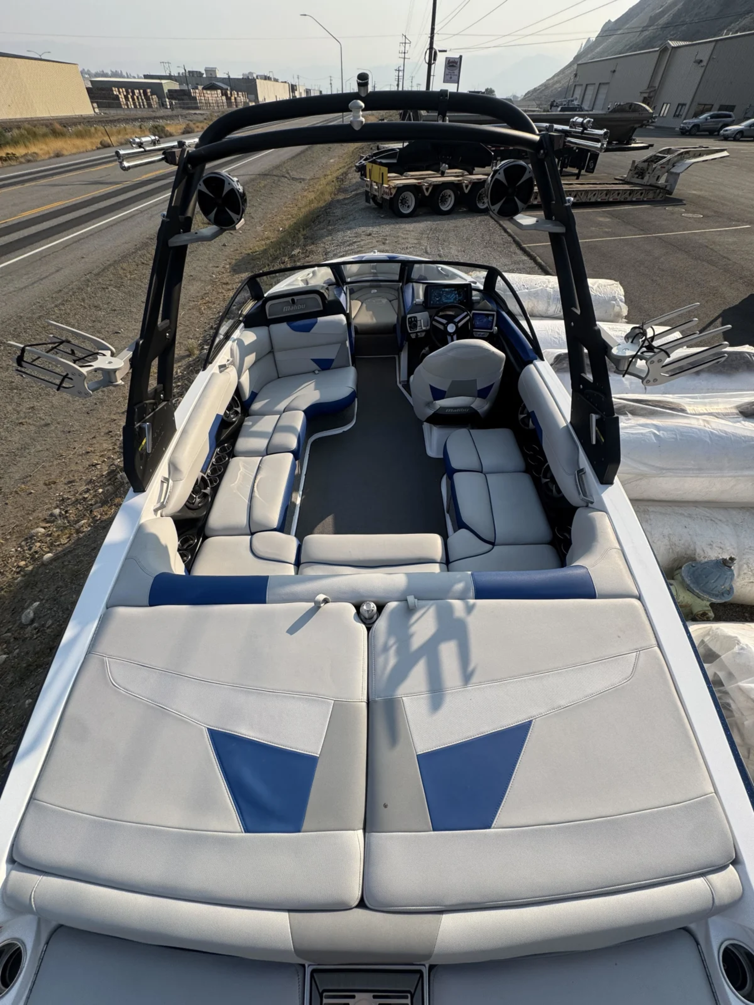 2017 Malibu Wakesetter 22 VLX