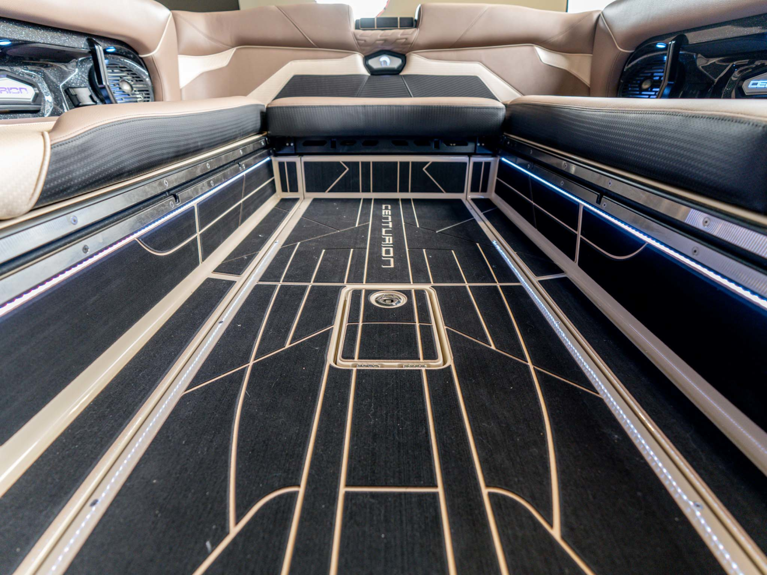 2026 Centurion Boats Ri245