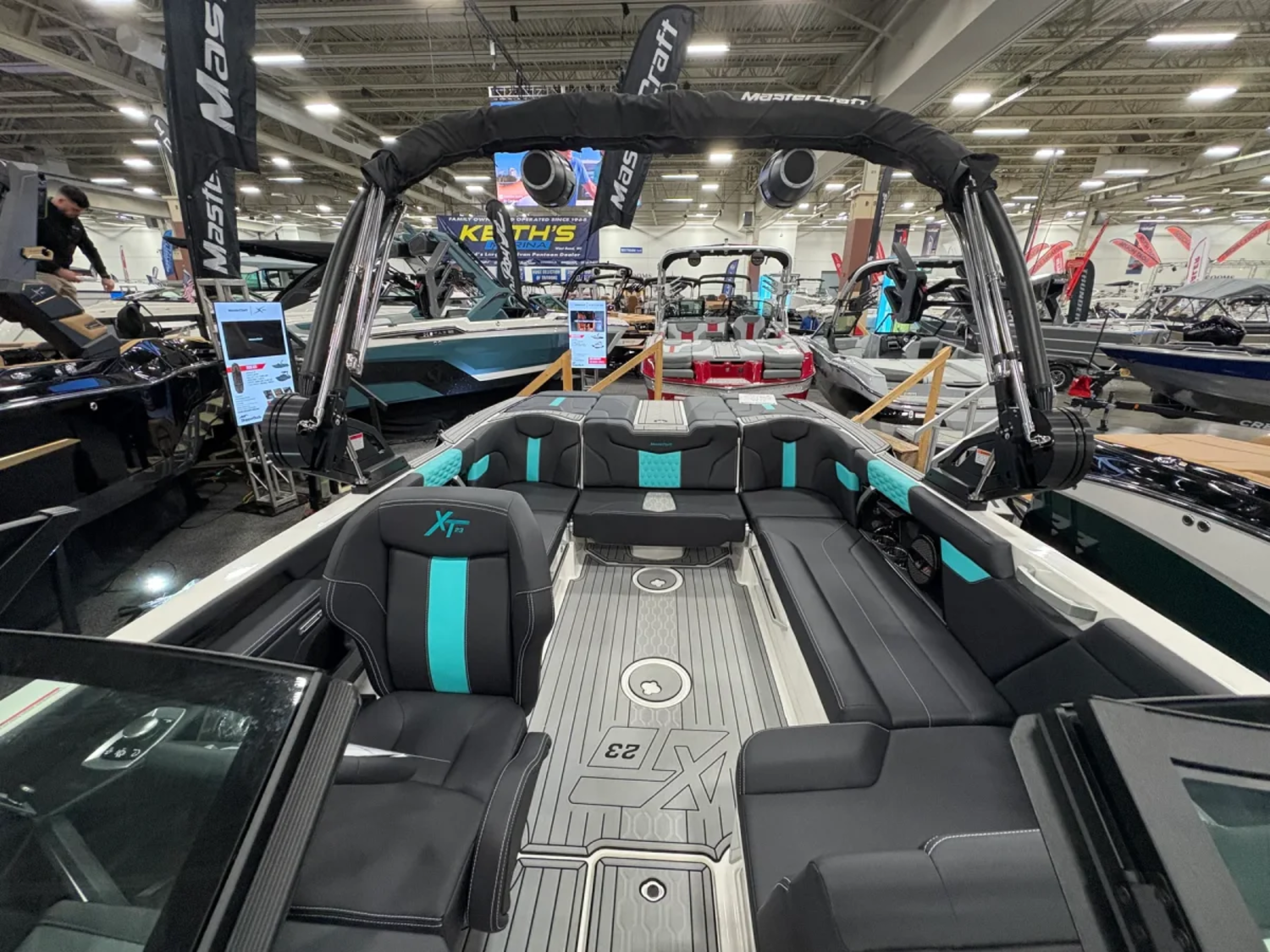 2025 Mastercraft XT23 - 209132