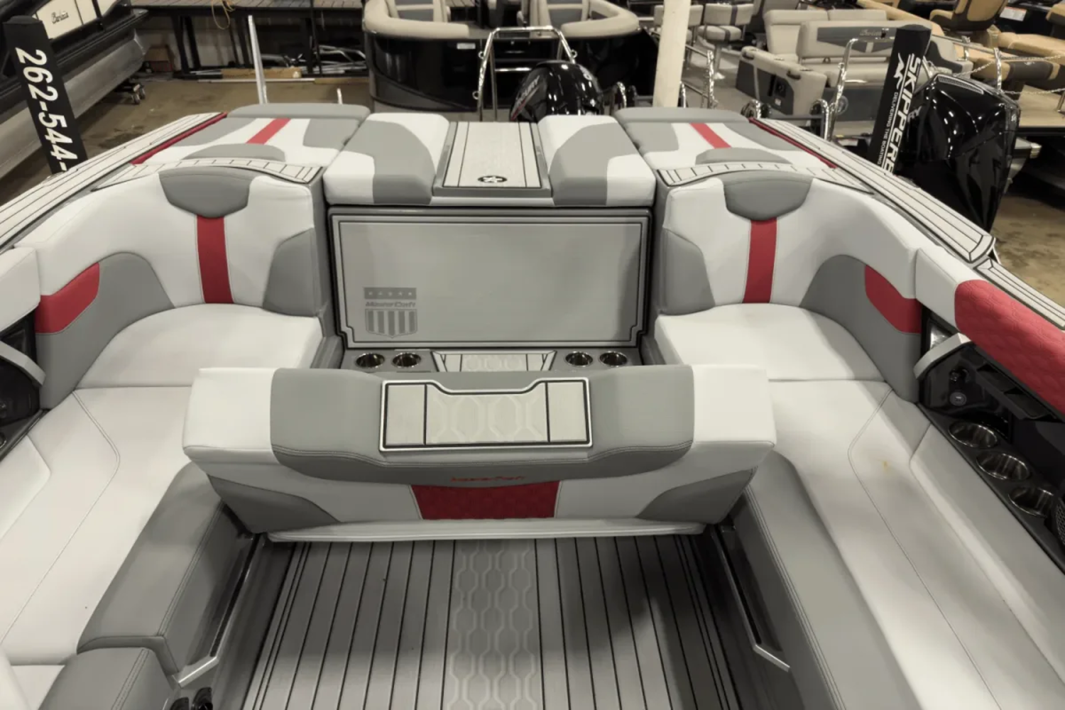 2025 Mastercraft XT22 - 210042