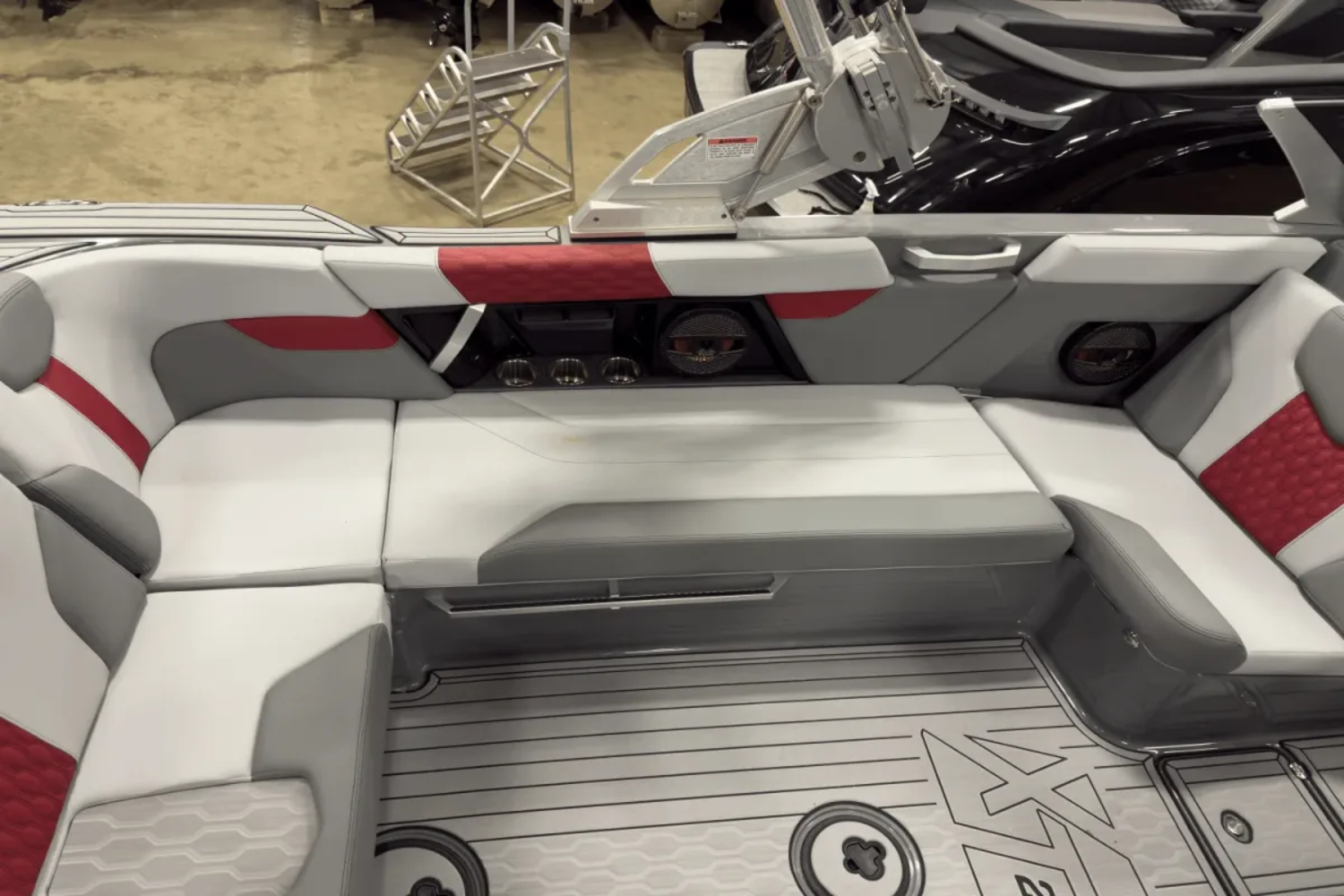 2025 Mastercraft XT22 - 210042