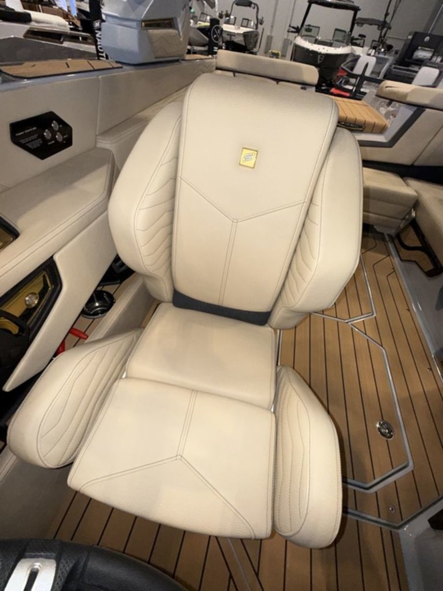 2026-nautique-g23-122104-image9