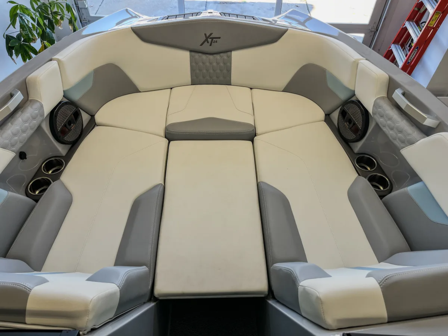 2024 MasterCraft XT24