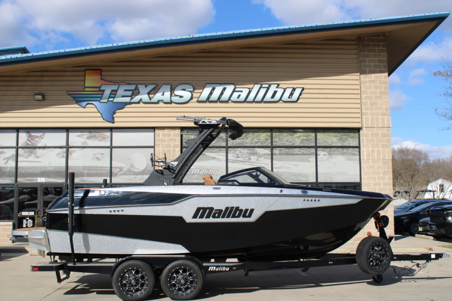 2023 Malibu Boats M220 for sale in Dallas, Texas