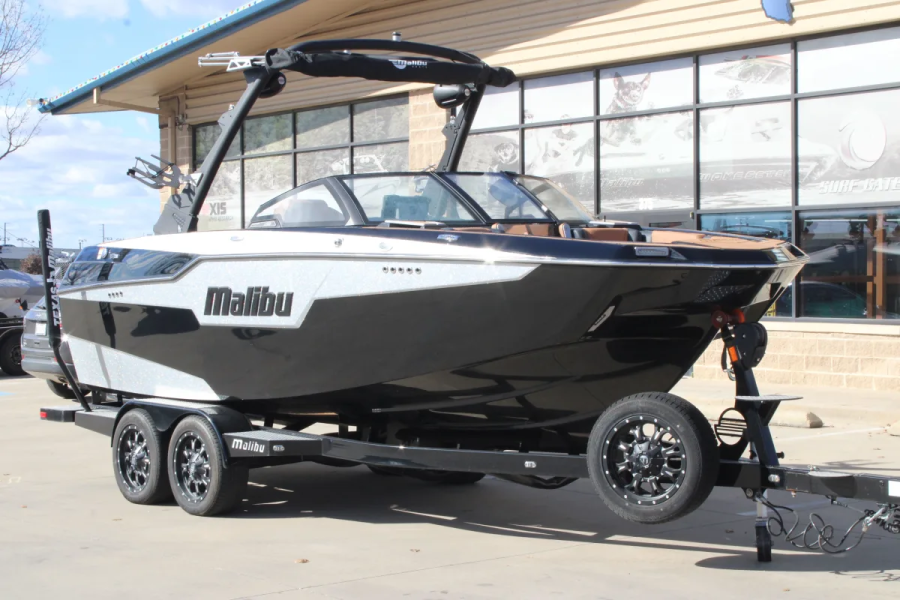 2023 Malibu Boats M220 for sale in Dallas, Texas