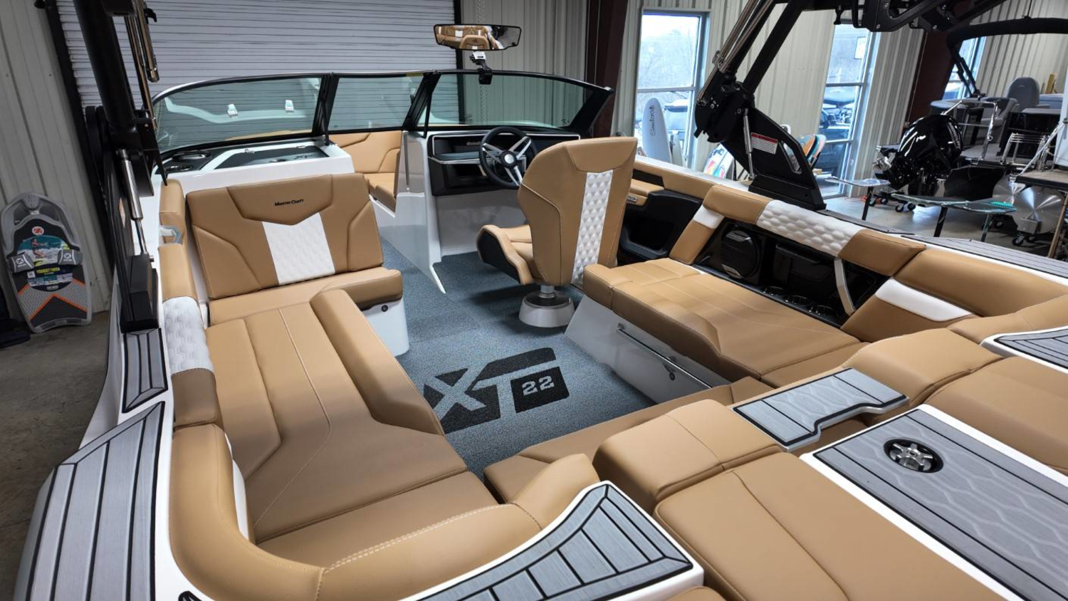 2026 Mastercraft XT22
