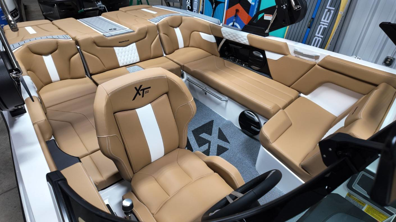 2026 Mastercraft XT22