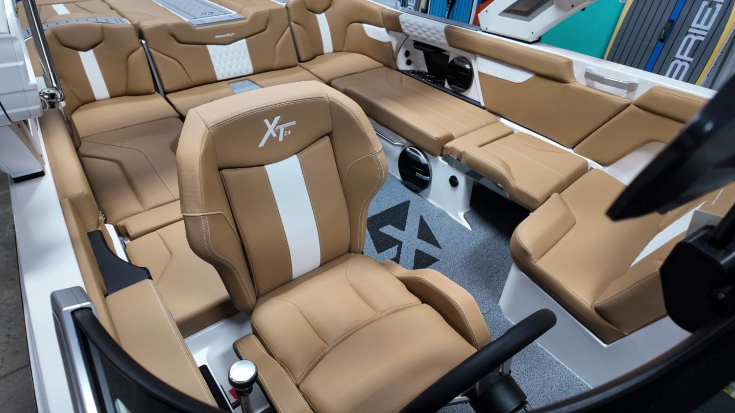 2026 Mastercraft XT24