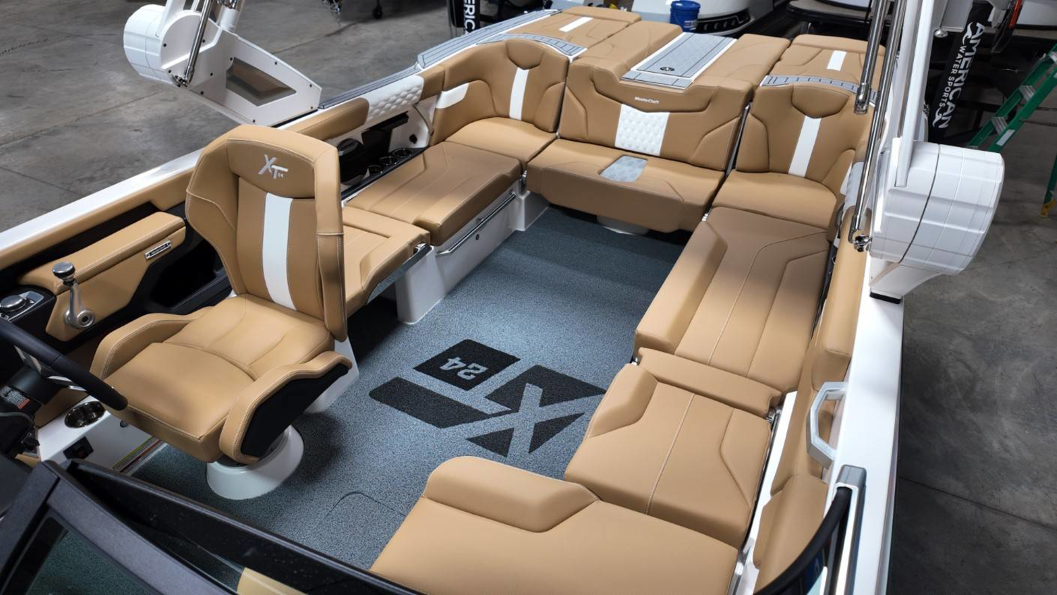 2026 Mastercraft XT24