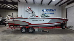 2016-mastercraft-x26-122148-image1