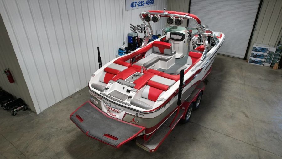 2016-mastercraft-x26-122148-image5