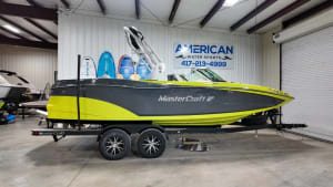 2018-mastercraft-xt22-122150-image1