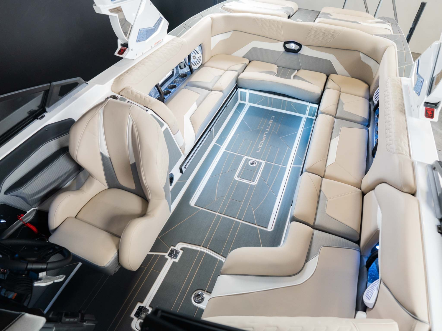 2026 Centurion Boats Ri245