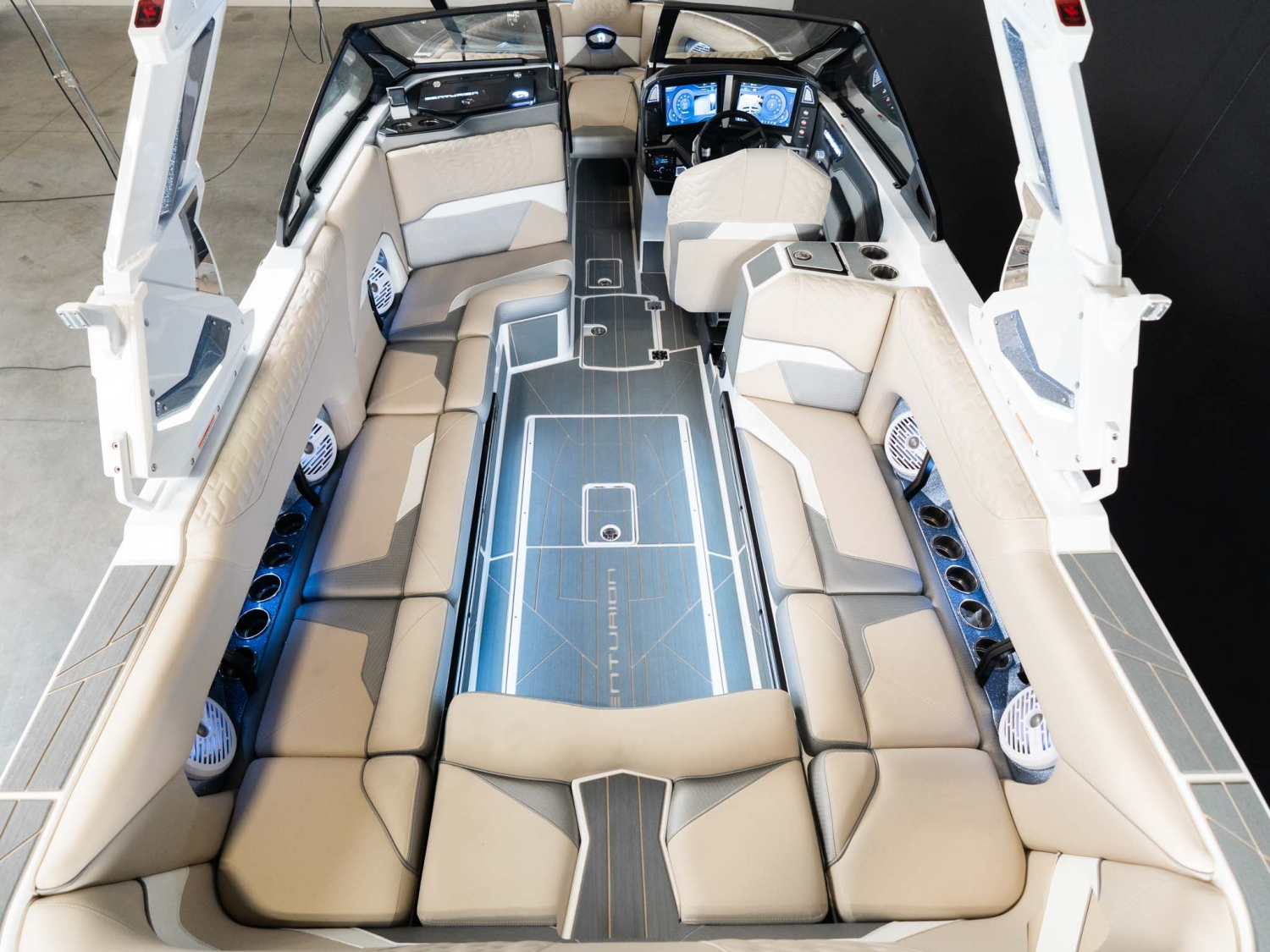 2026 Centurion Boats Ri245