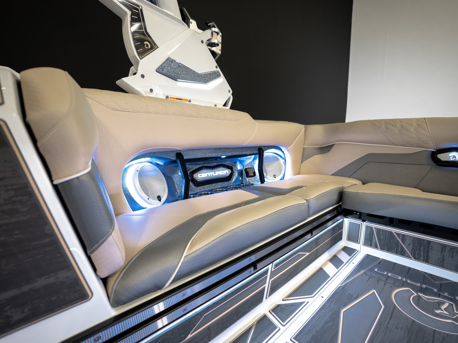 2026 Centurion Boats Ri245