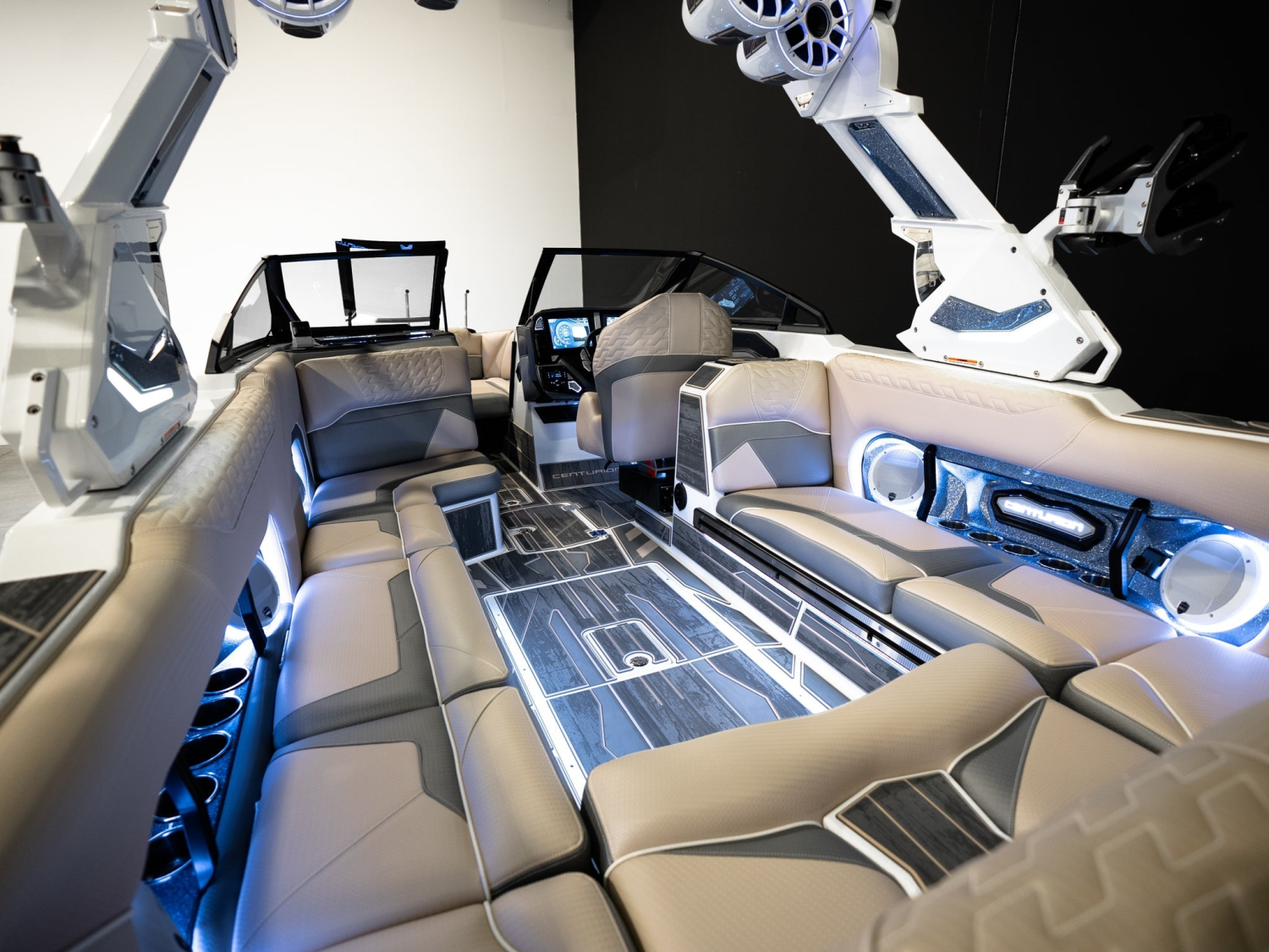 2026 Centurion Boats Ri245