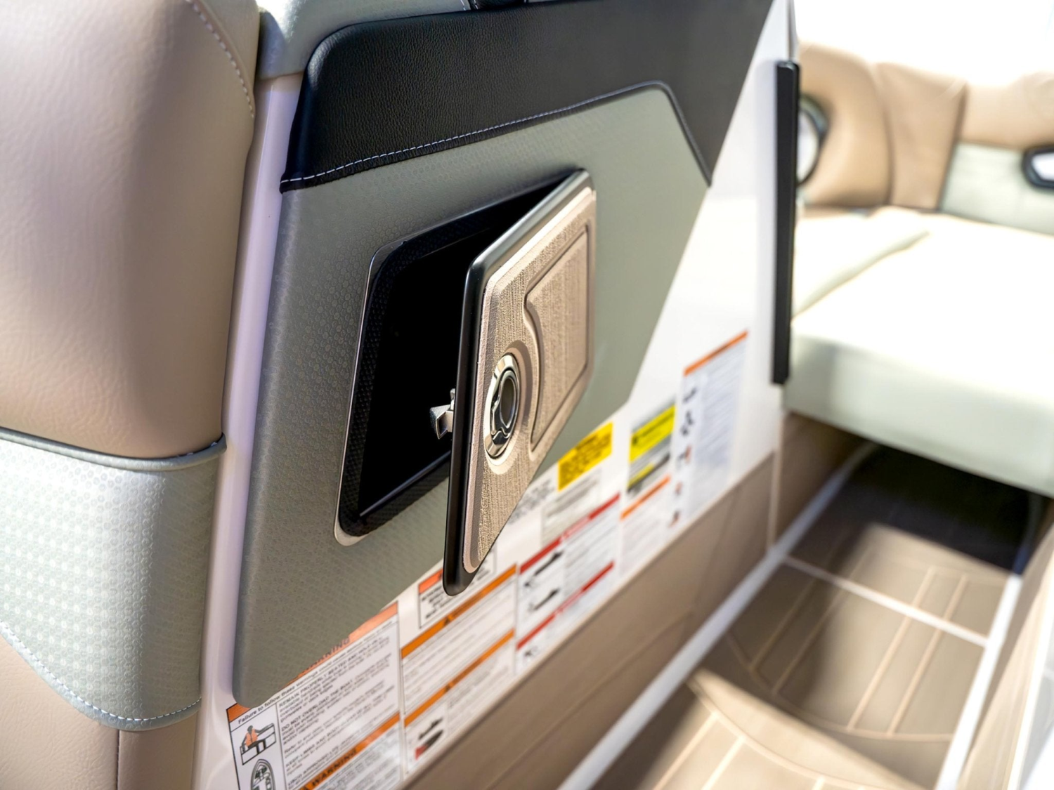 2025 Centurion Boats Ri245