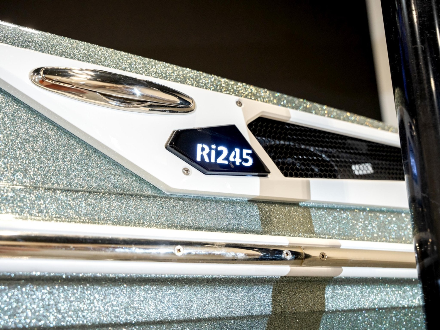 2025 Centurion Boats Ri245