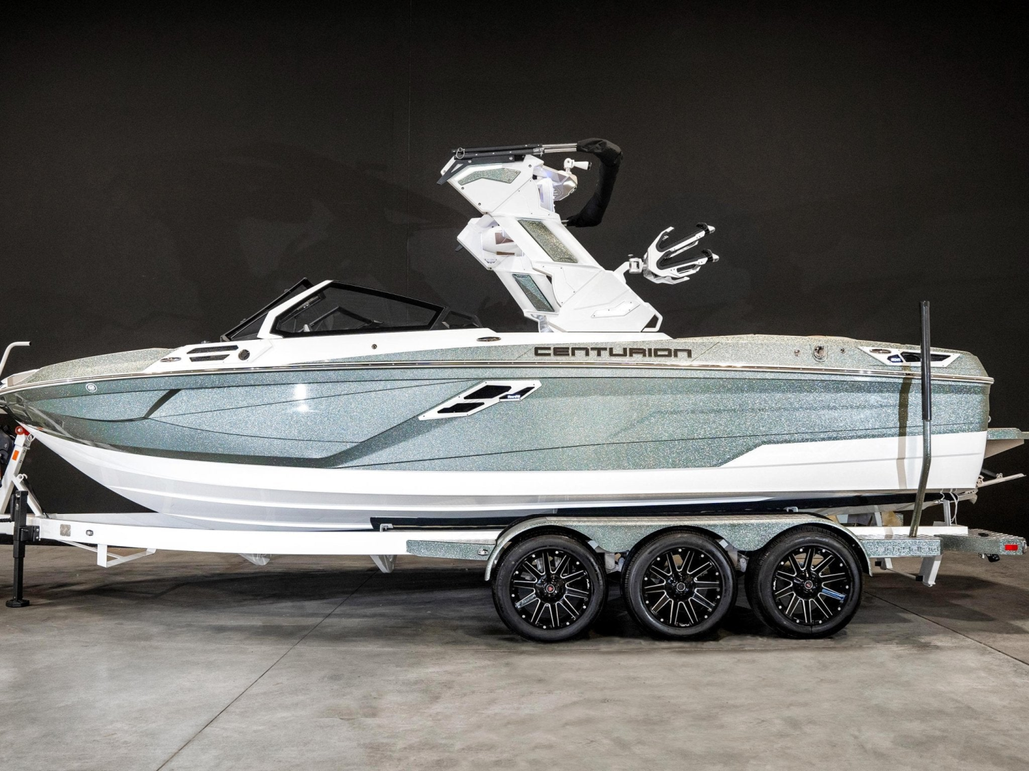 2025 Centurion Boats Ri245