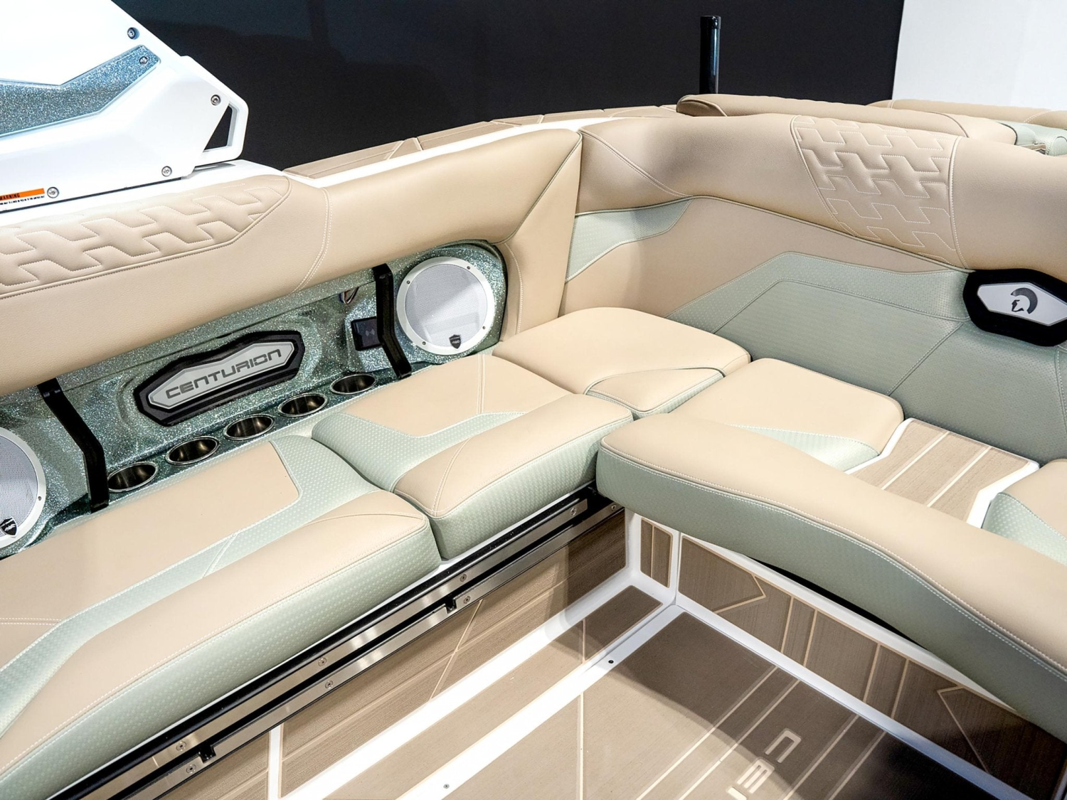 2025 Centurion Boats Ri245