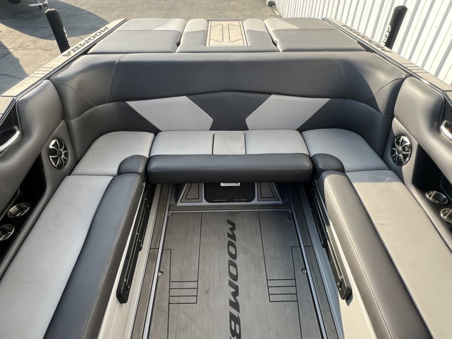 2021 MOOMBA Max