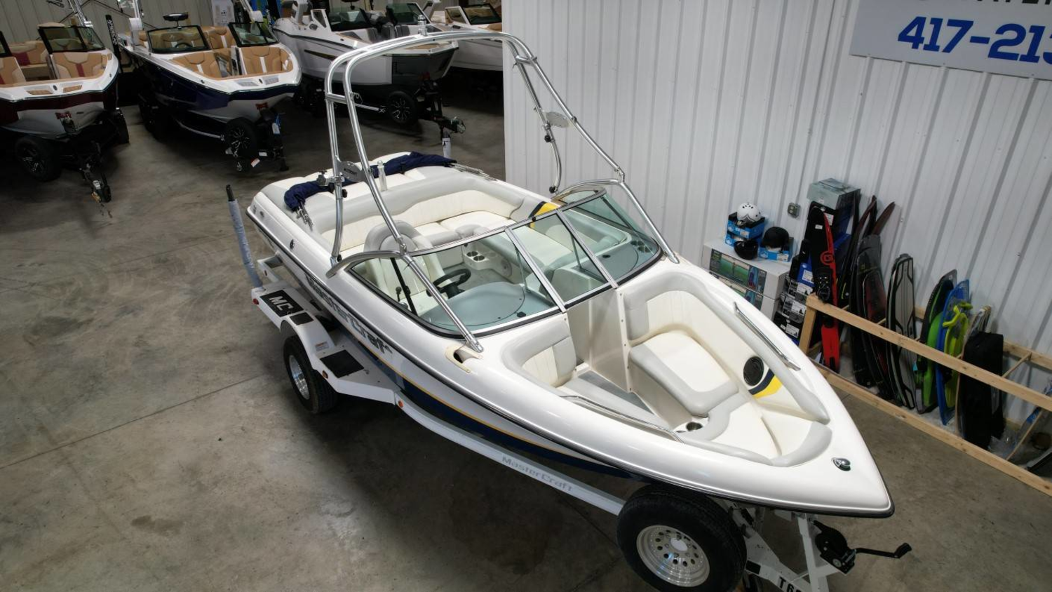 2001 Mastercraft 205V