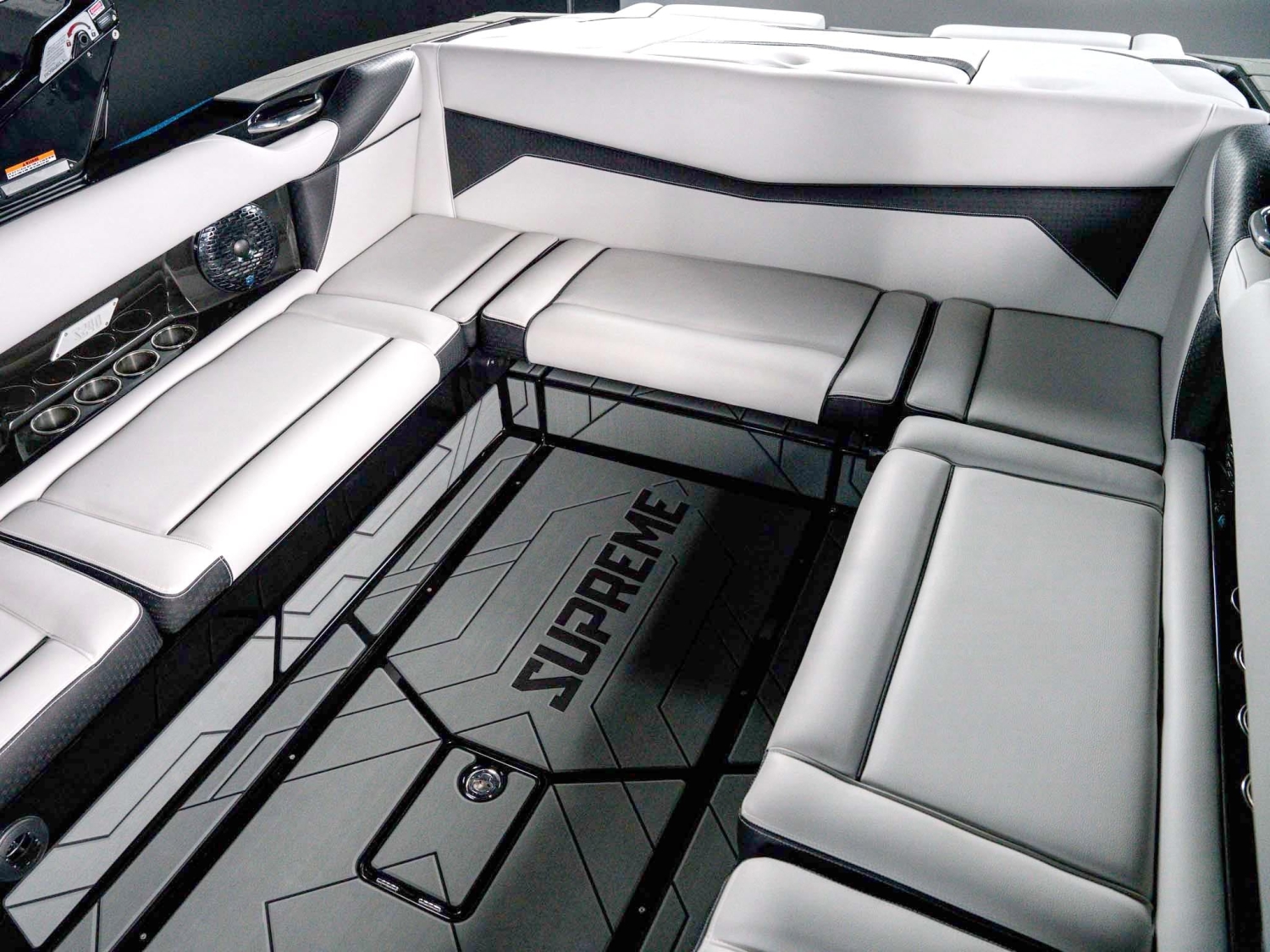 2026 Supreme Boats S240