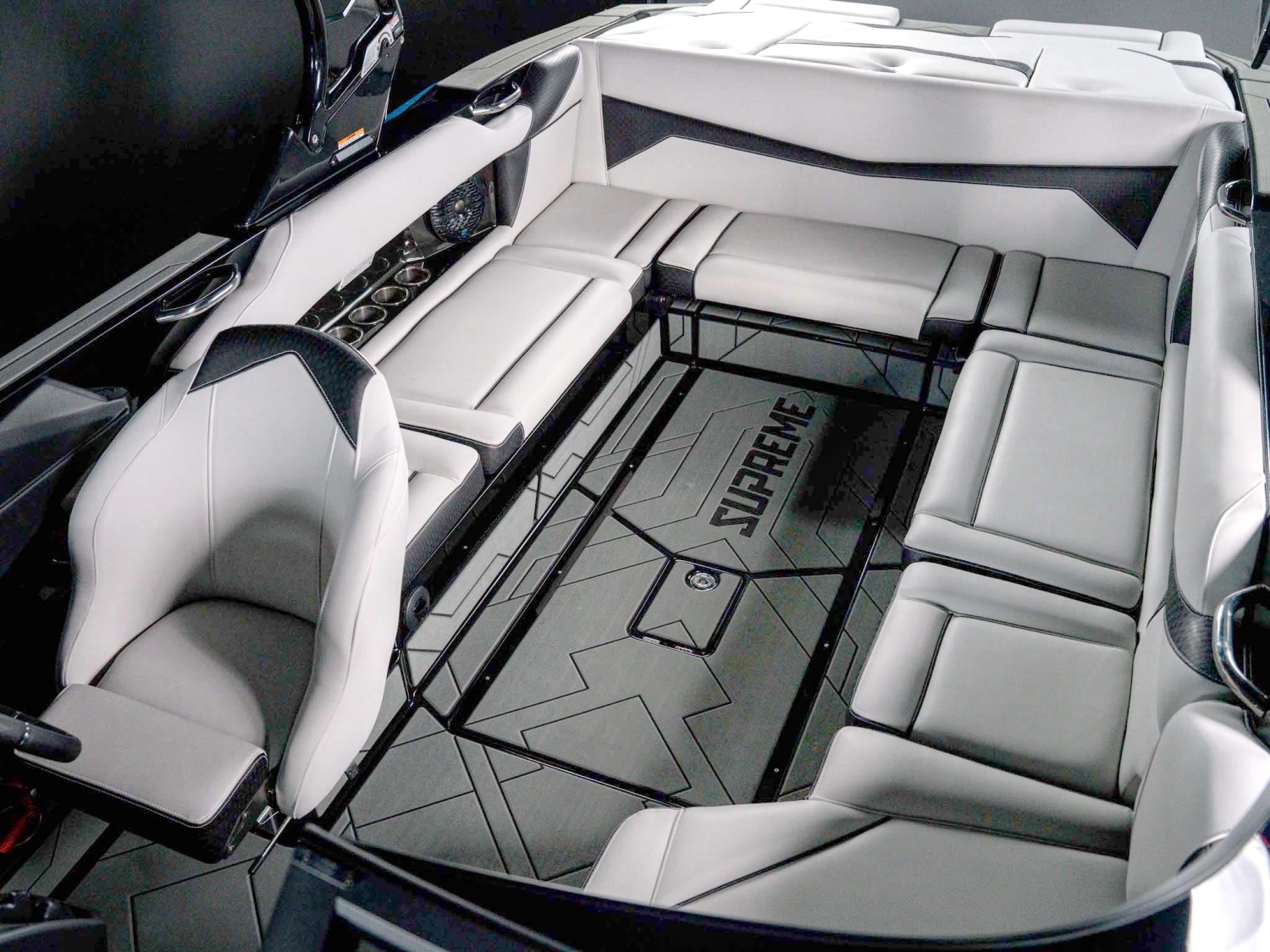 2026 Supreme Boats S240