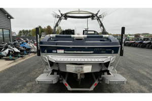 2019 Malibu Boats 21 MLX for sale in CLEAR LAKE, Wisconsin