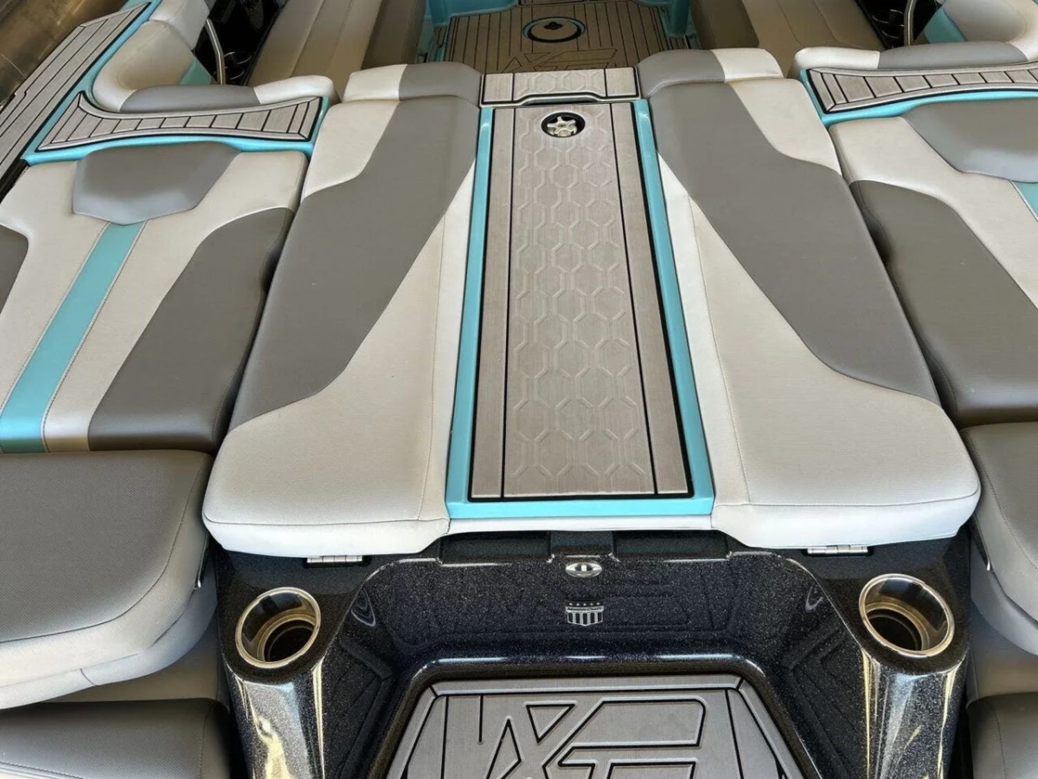 2023 Mastercraft XT24