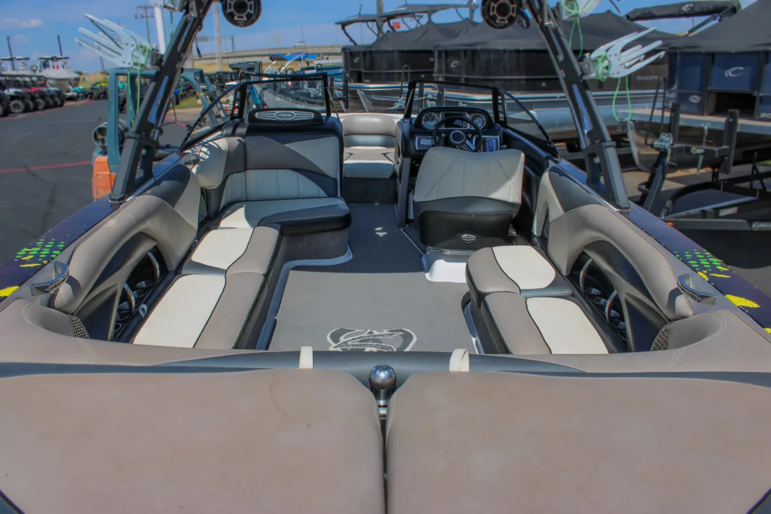 2011 Malibu wakesetter 247