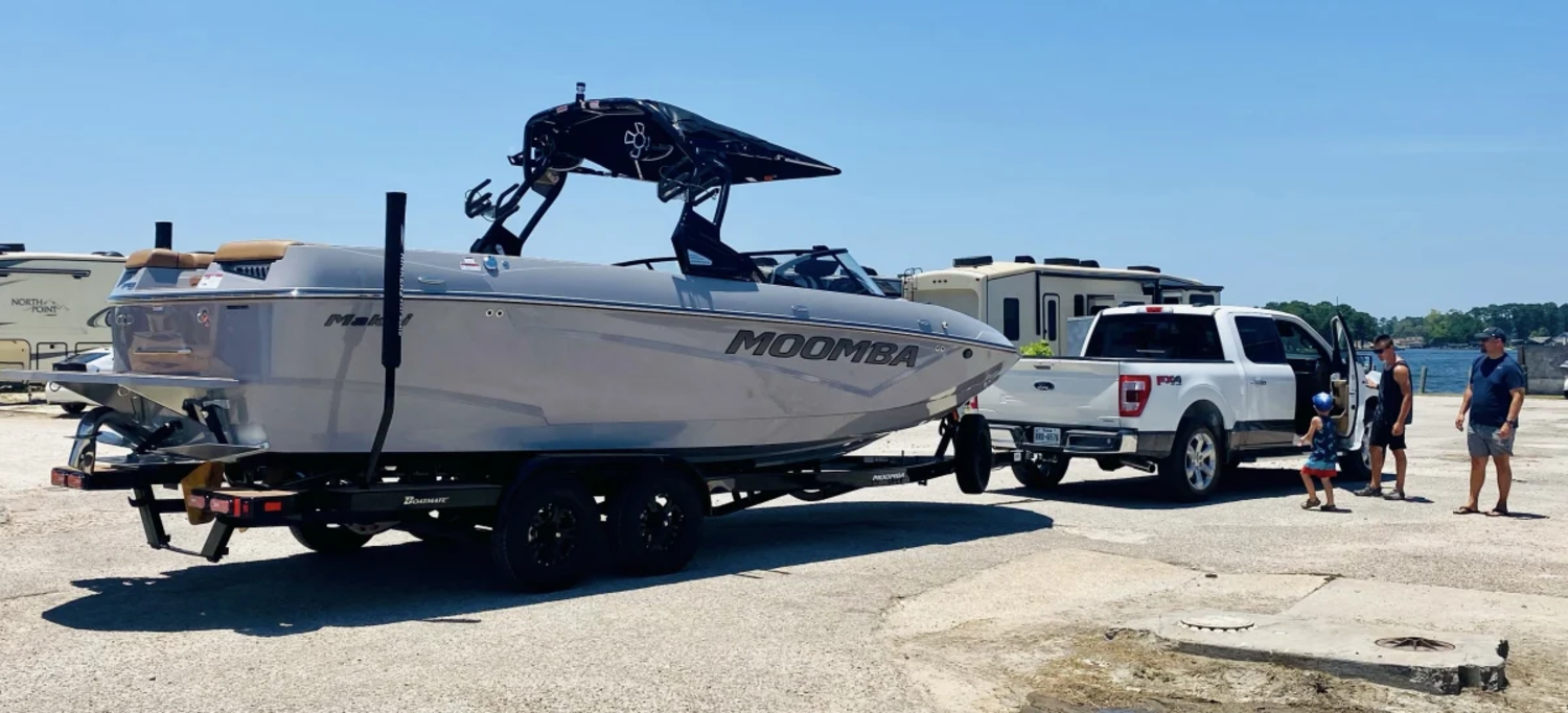 22 Moomba Makai Raptor 400 - 107 Hrs, 1 Owner - Matching Trailer - Well Maintained