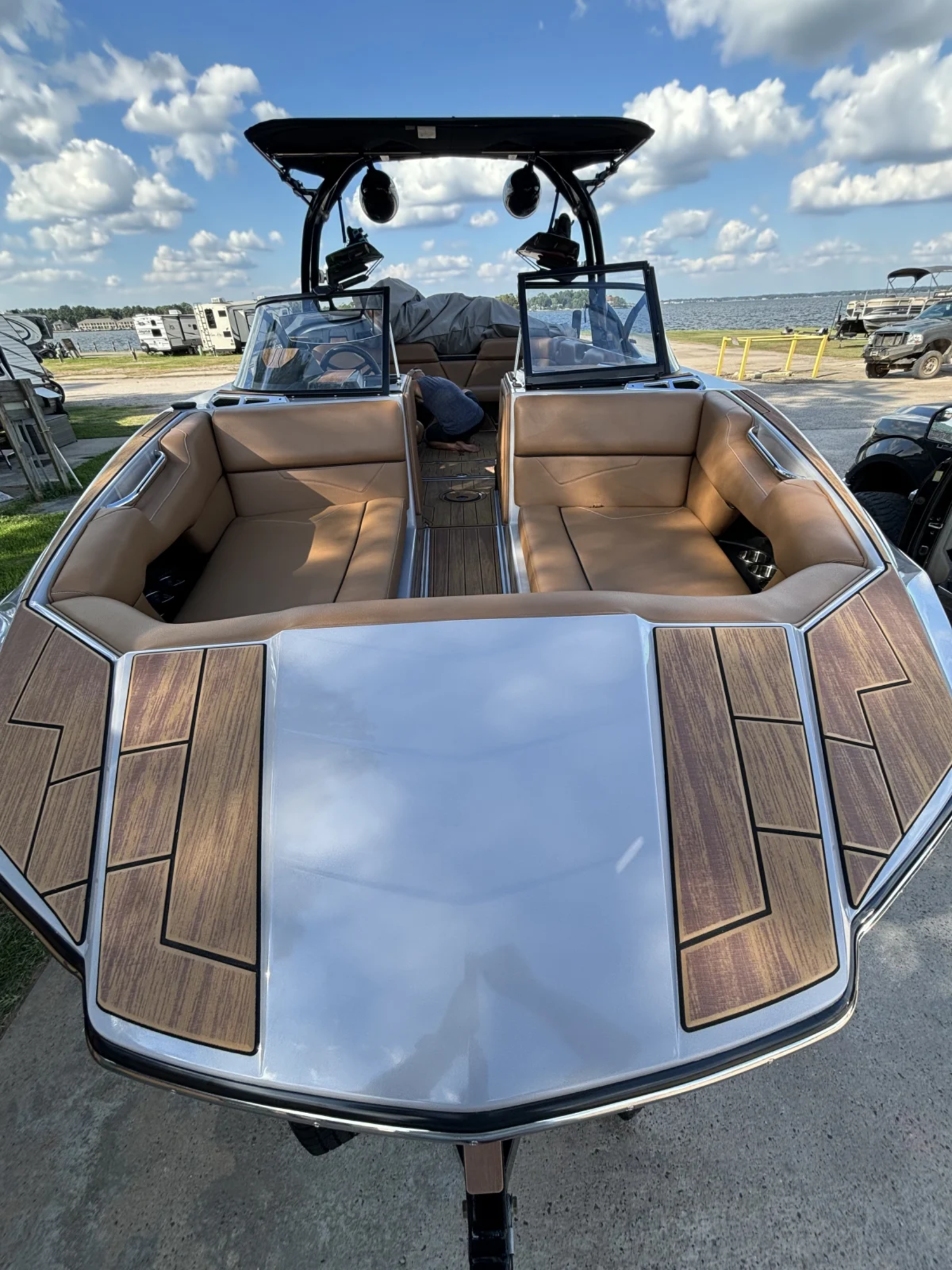 22 Moomba Makai, Raptor 400, Surf Exhaust, Stereo Upgrade, Tandem Trailer
