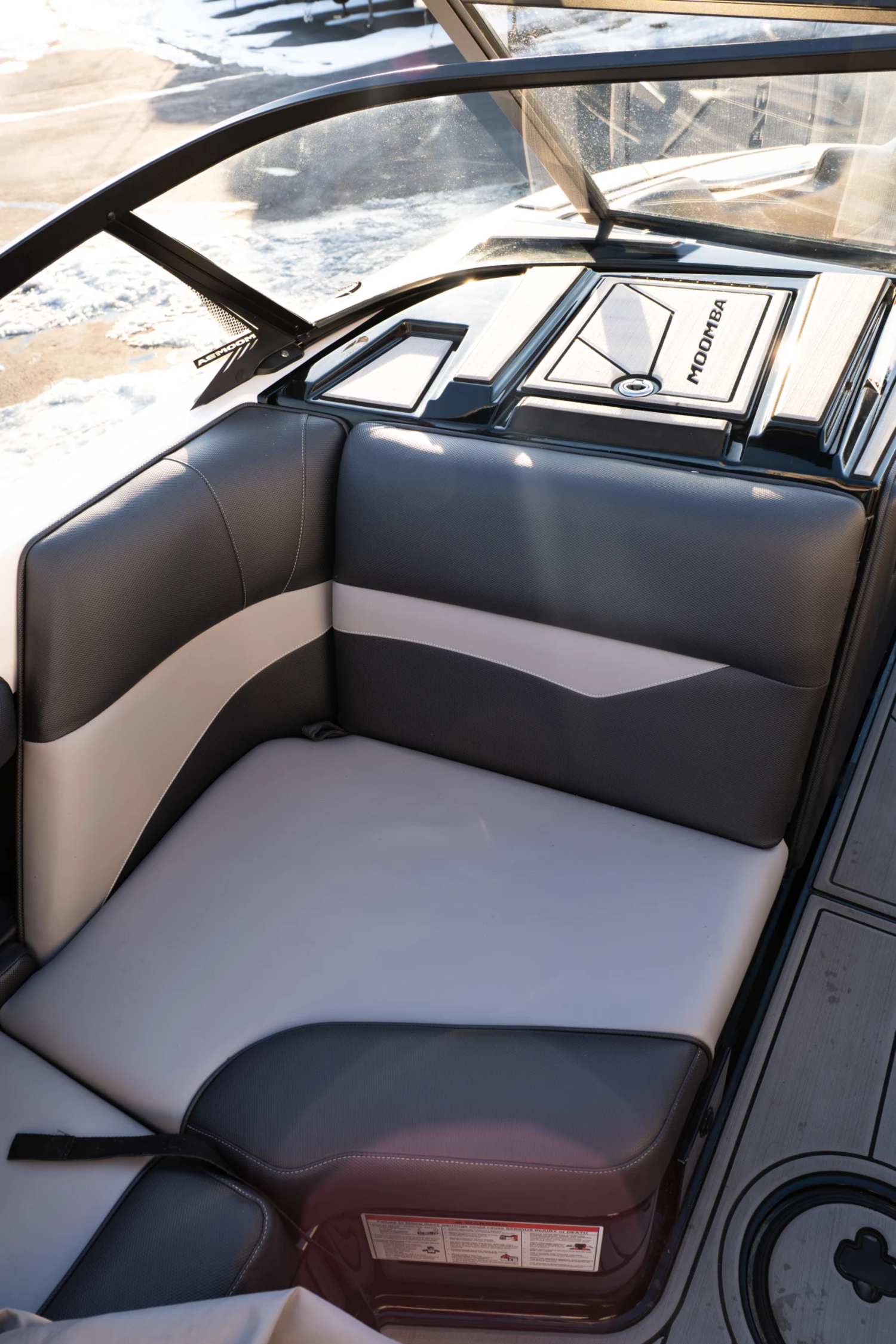 2021 MOOMB MONDO 1 OWNER VERY CLEAN 118HRS 