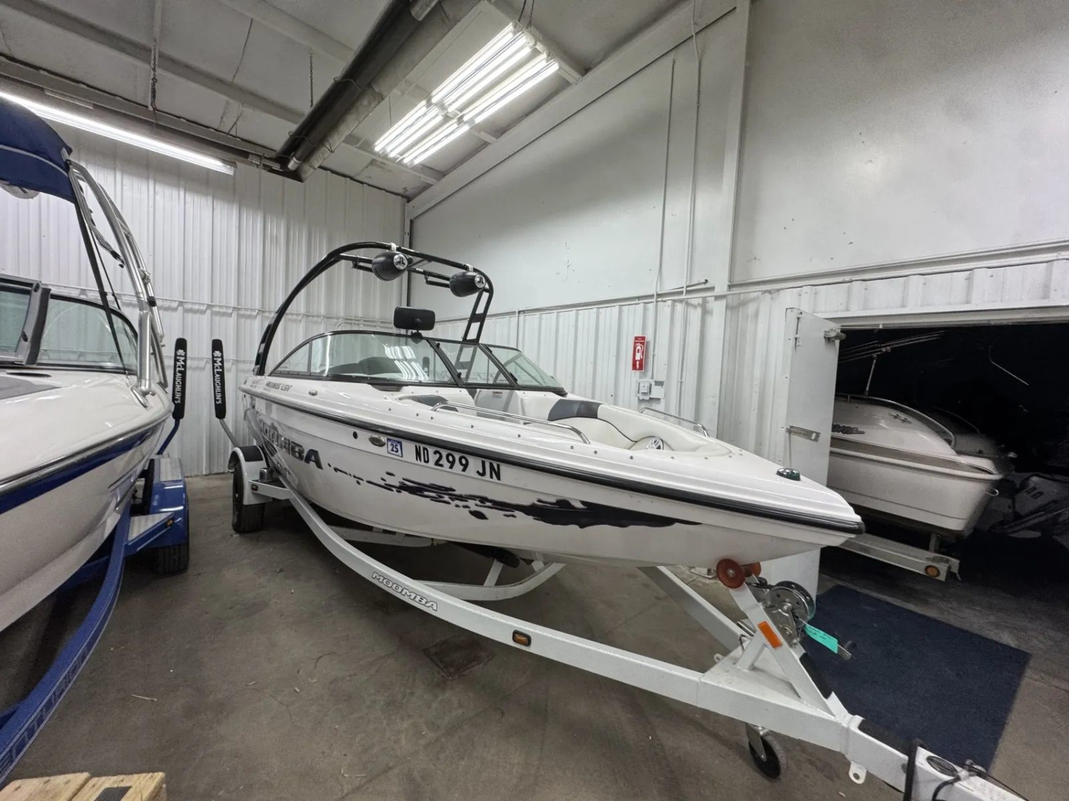 2012 MOOMBA MOBIUS LSV
