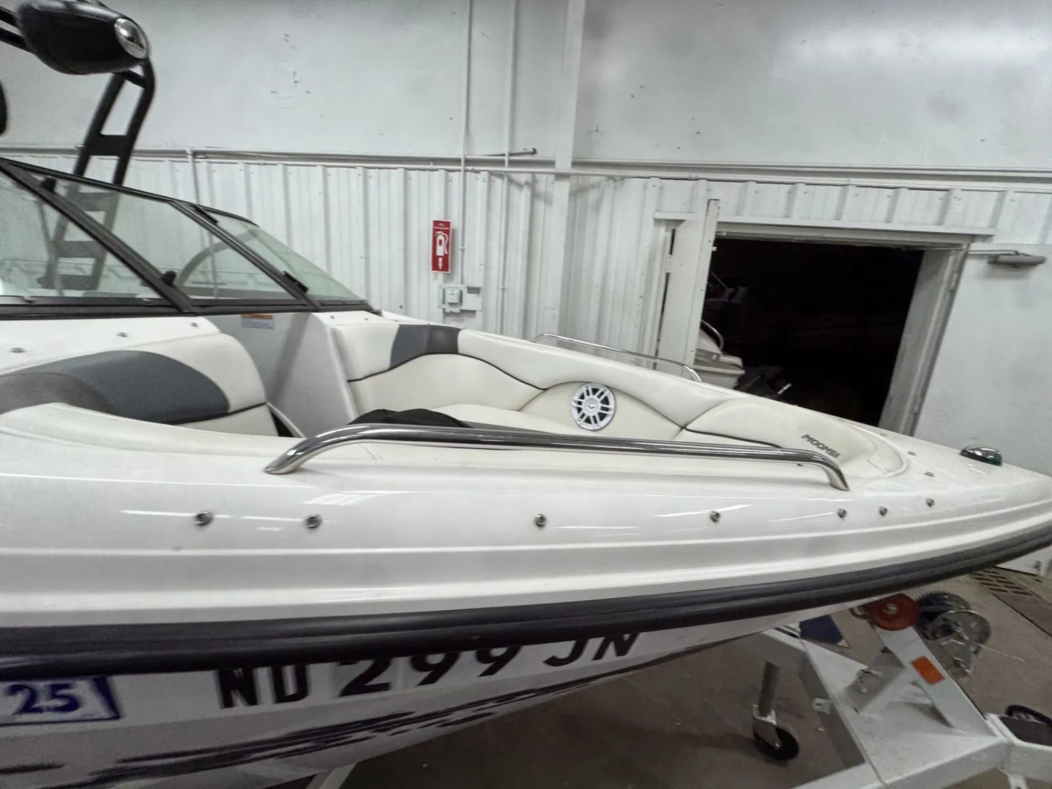 2012 MOOMBA MOBIUS LSV