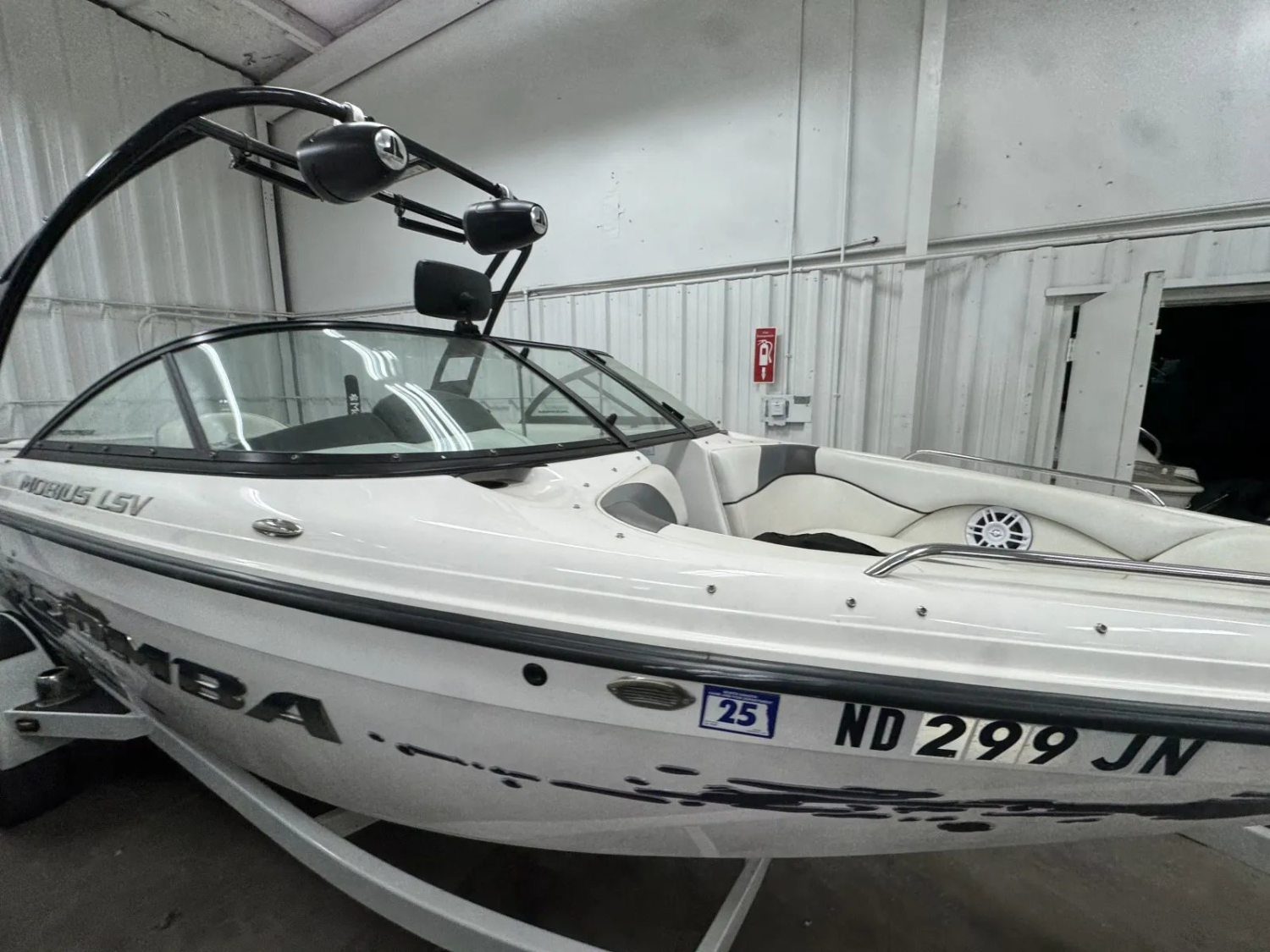 2012 MOOMBA MOBIUS LSV
