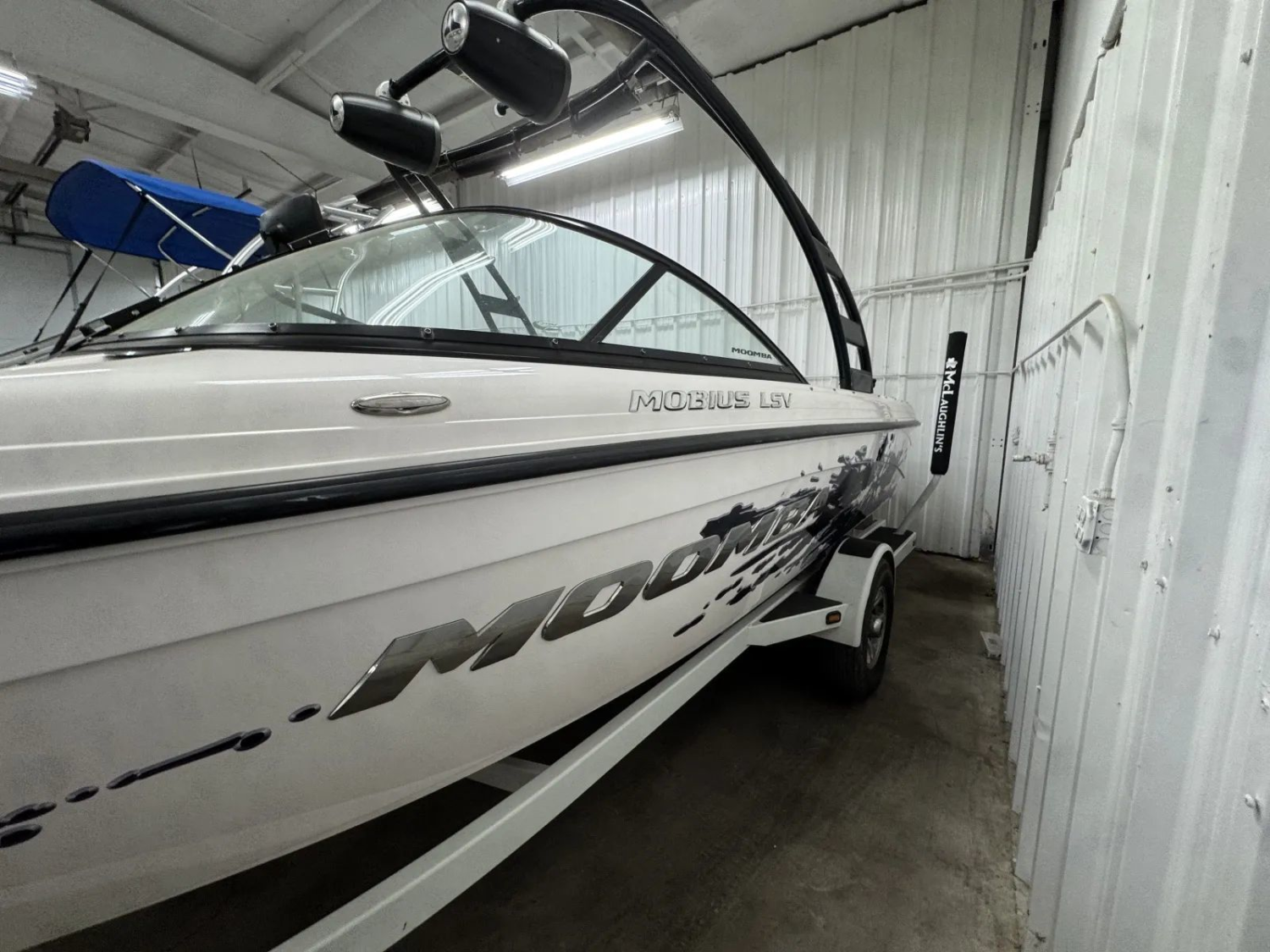 2012 MOOMBA MOBIUS LSV