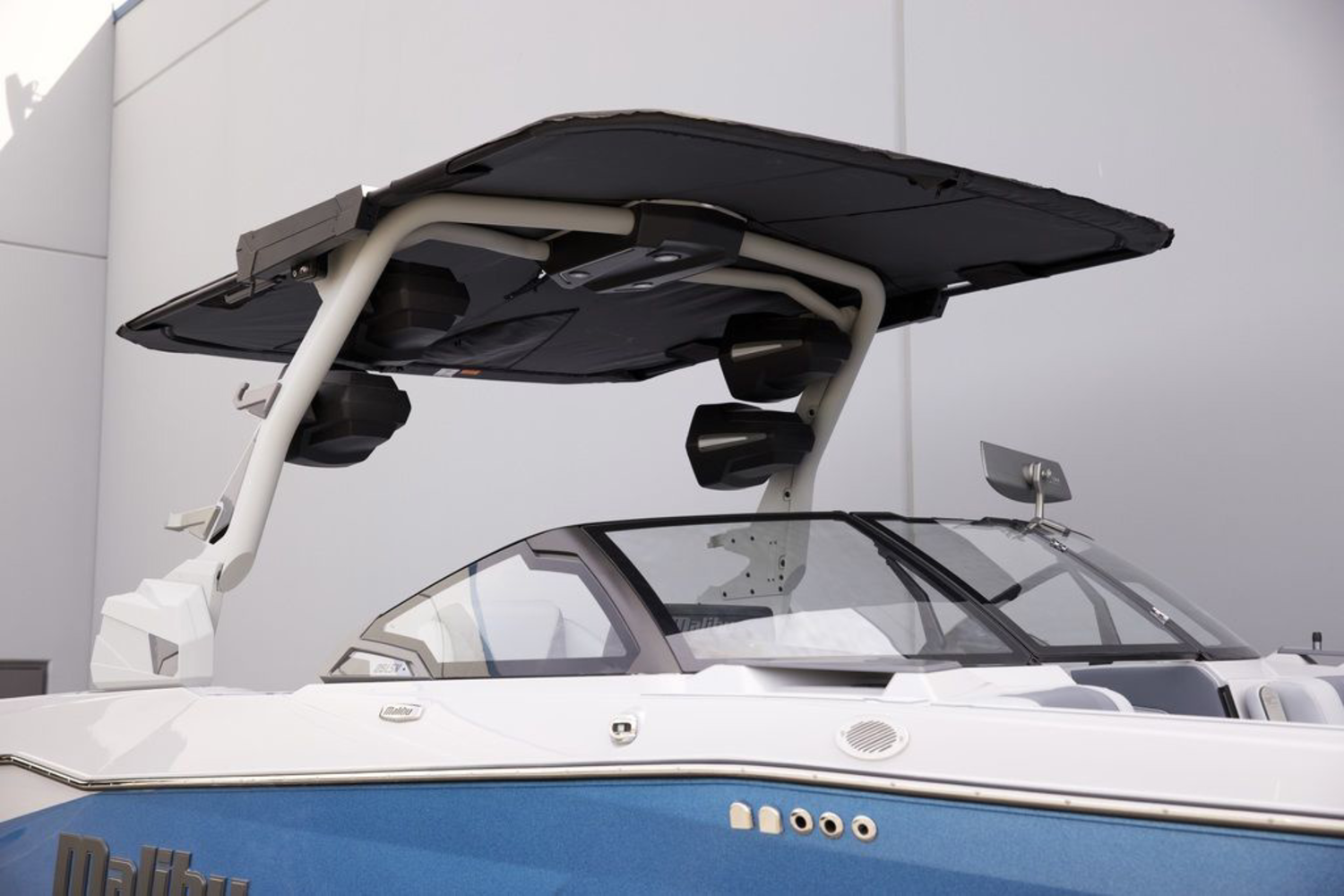 2026 Malibu Boats 25 LSV