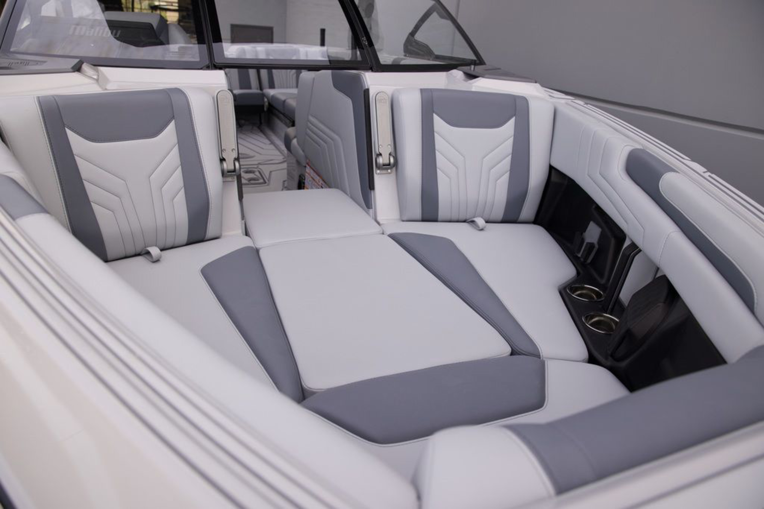2026 Malibu Boats 25 LSV